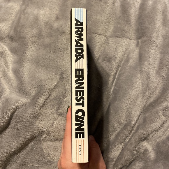 Armada: A novel by the author of Ready Player One - Picture 3 of 6